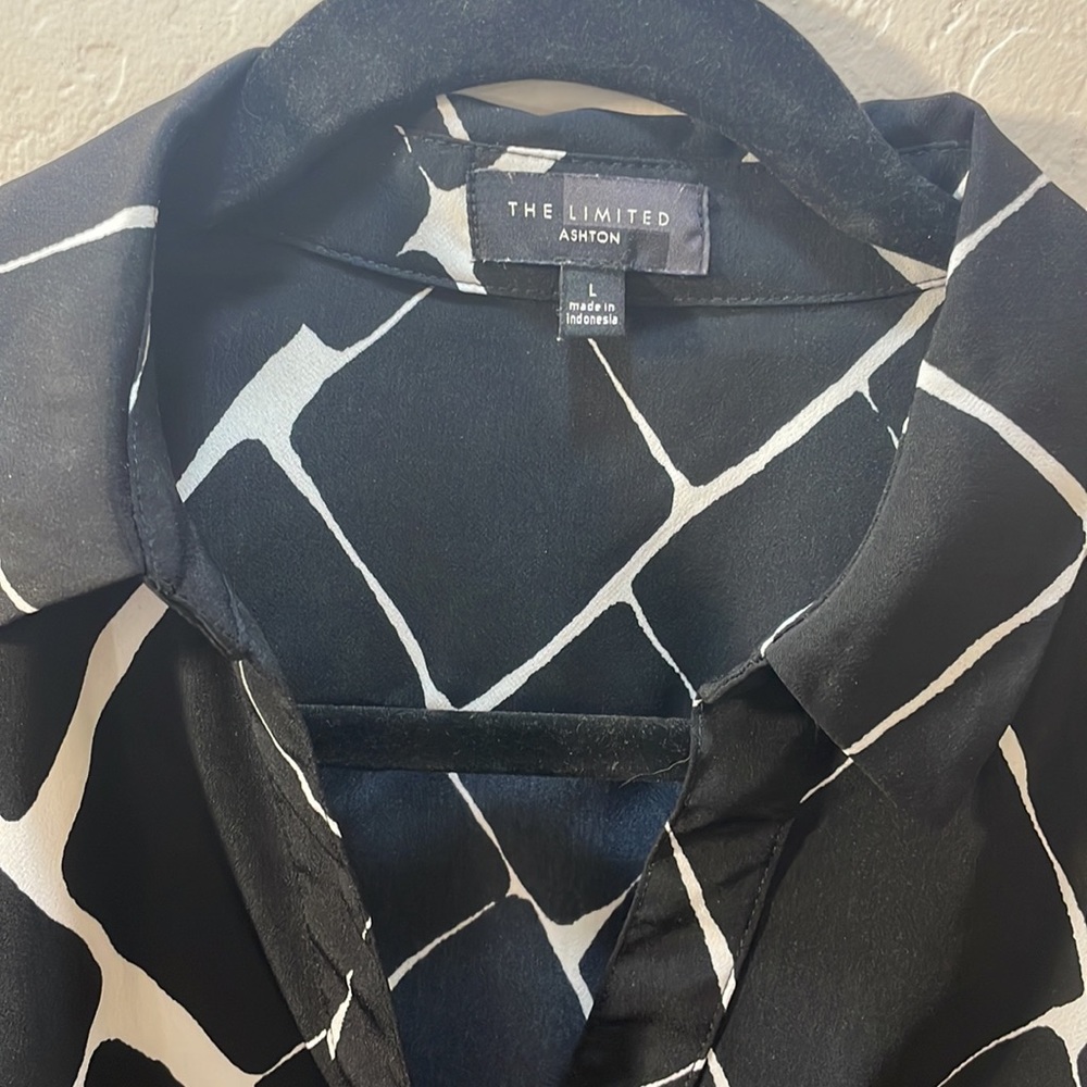 The Limited Black and White Geometric Dress - Picture 2 of 5